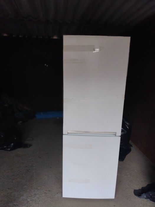 Vând frigider Beko  în stare perfecta de funcționare