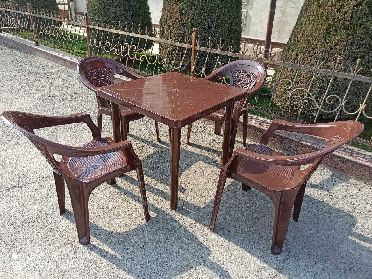 Качественные столы со стульями в комплекте для дачи и кафе