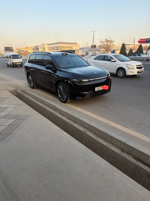 Leapmotor c16 srochna sotiladi