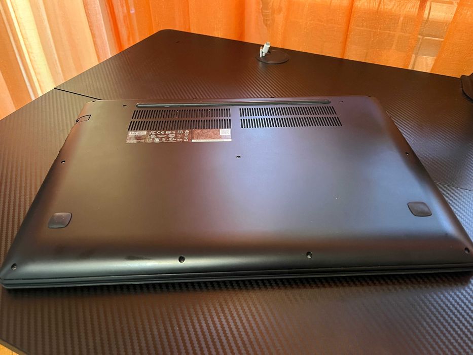 Lenovo Ideapad 700-15ISK defect