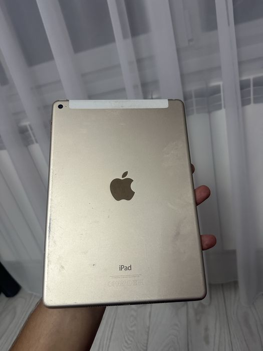Vand tableta ipad air 2 pentru piese