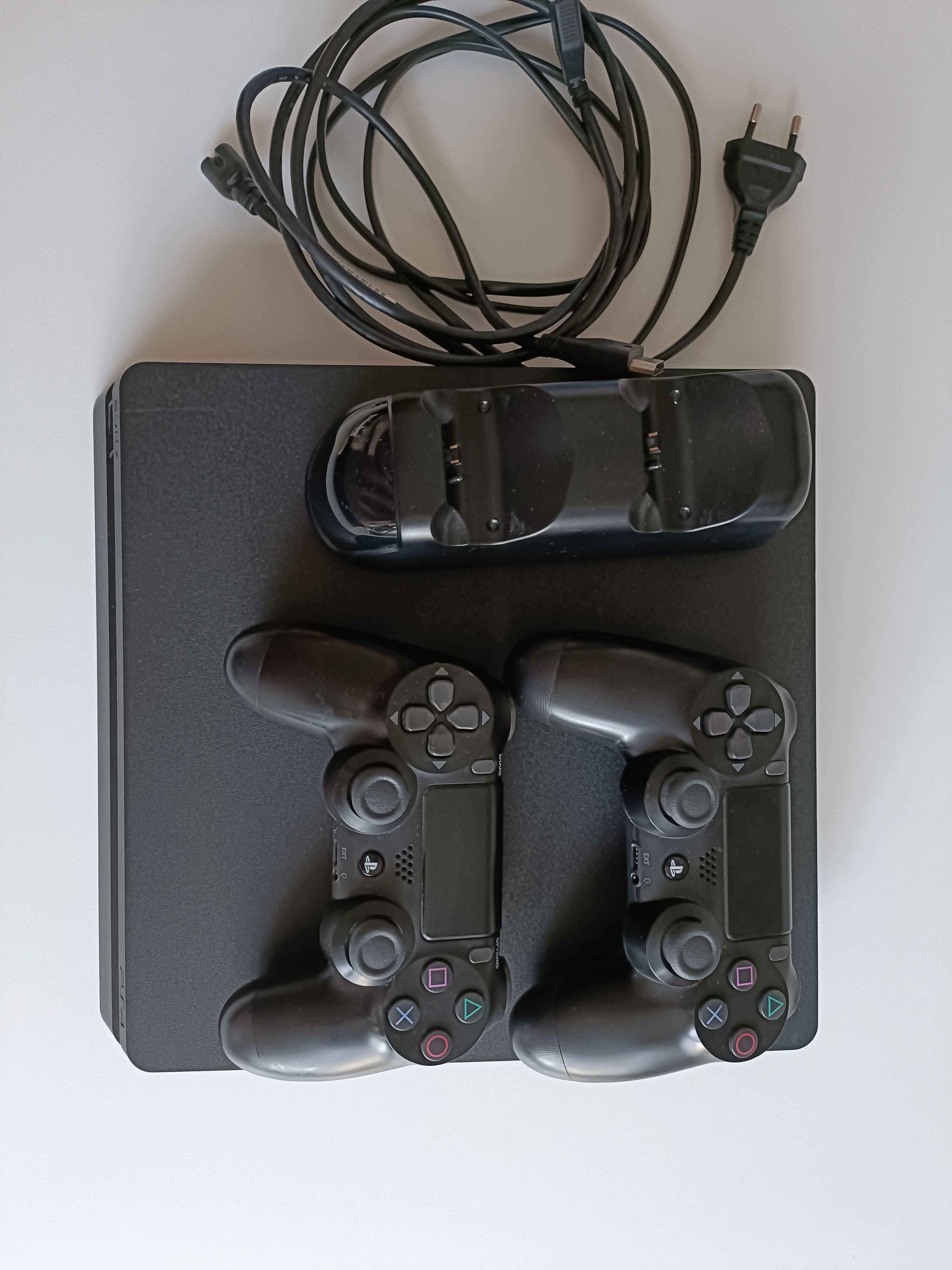 Consola Sony Playstation 4 Slim (PS4) + 2 controller-e + incarcator