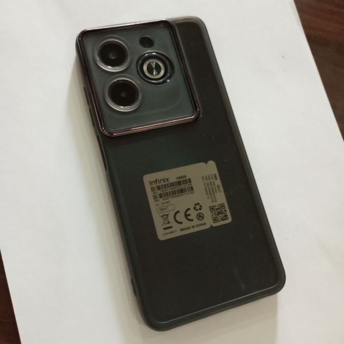 INFINIX Hot 40i телефон