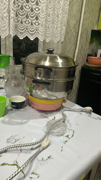 Мантоварка и кастрюли