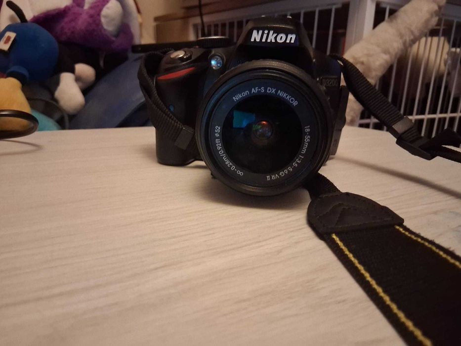 Nikon D3200 + 18–55mm VR | Stare foarte bună | Ideal pentru începători