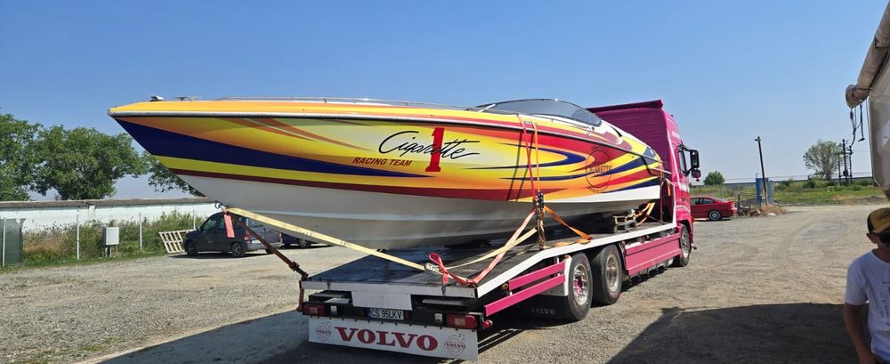 Vând barca Cigarette Scarab 34