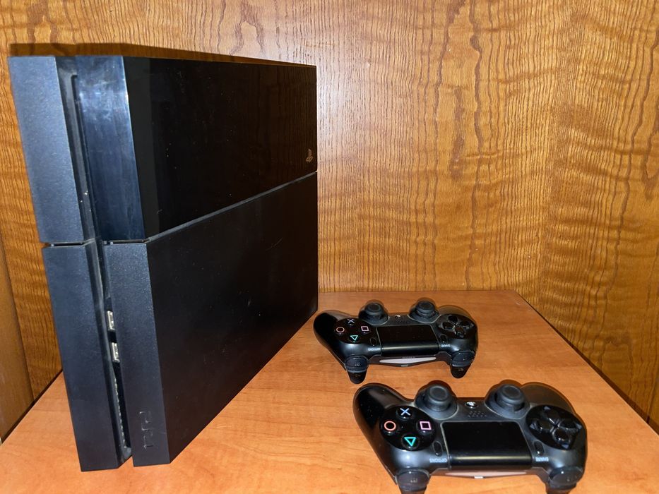 Playstation4/PS4/1 TB/2 dualshock4 controllers/games