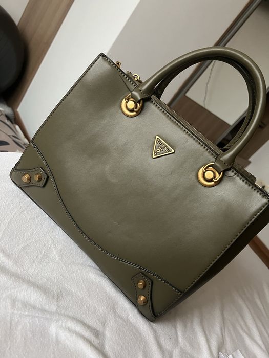 Geantă de mână, marca Guess Material: Piele
