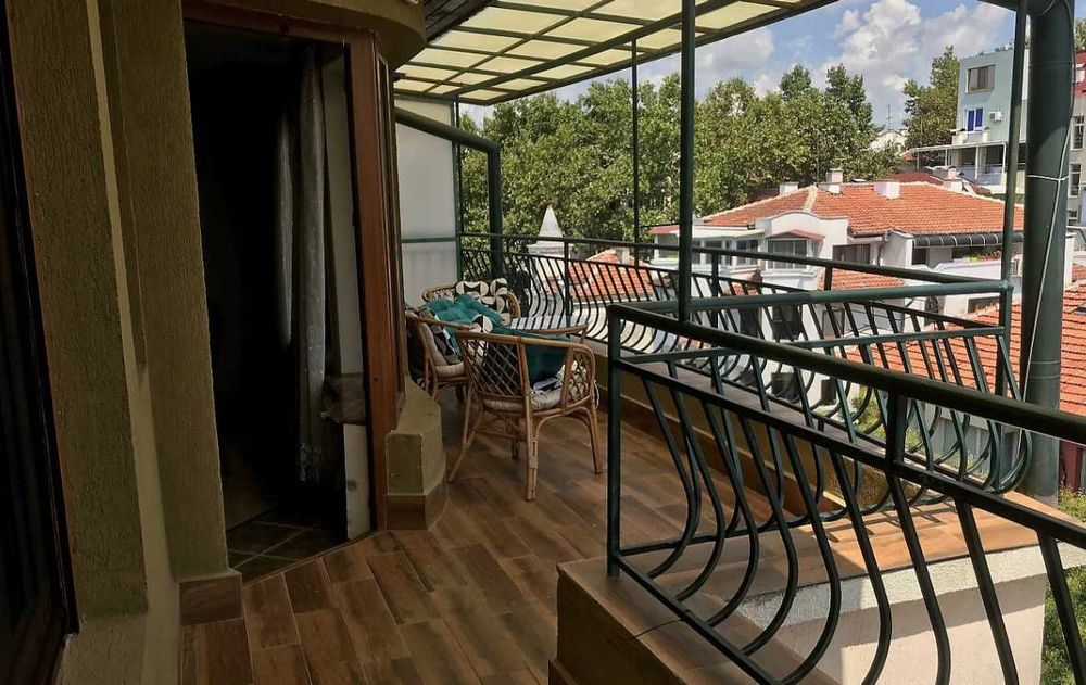 Дава се под наем Многостаен апартамент в Бургас, Център - 150 кв.м за 280.5 € - Снимка #3