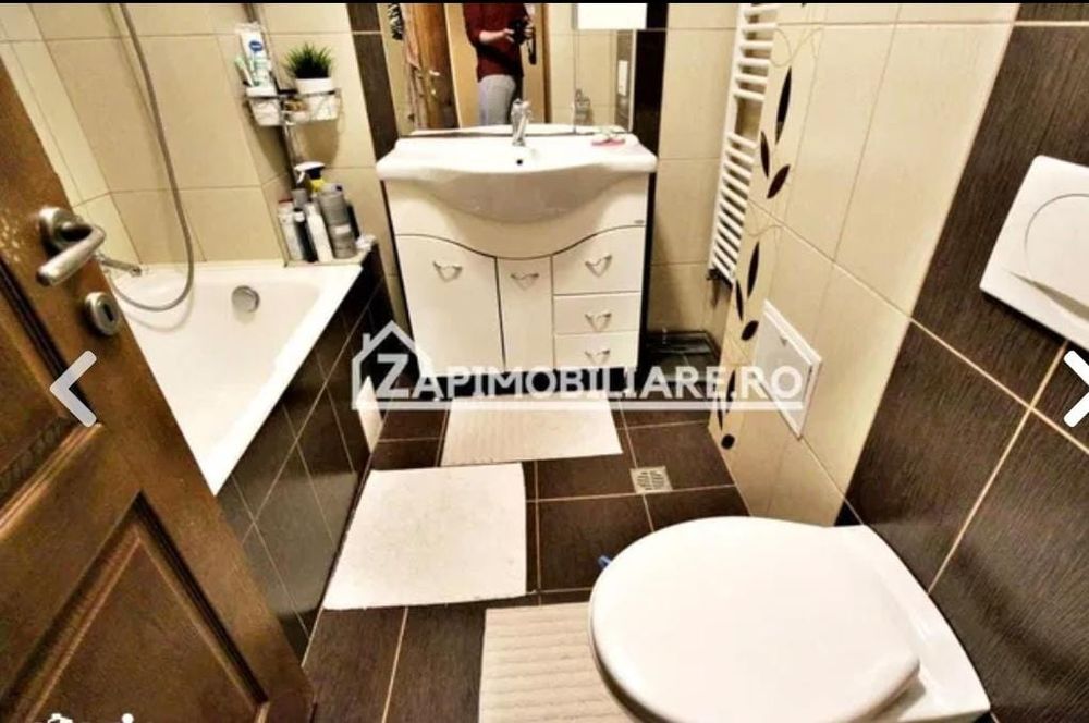 Inchiriez apartament cu 3 camere
