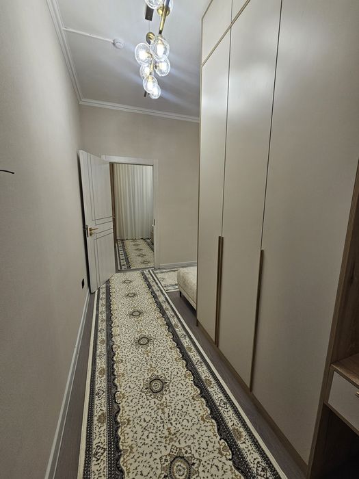 Сдается 2-3 х комнатная квартира .
Район: 5/3 16 этажка 
Этаж: 3
Цена: