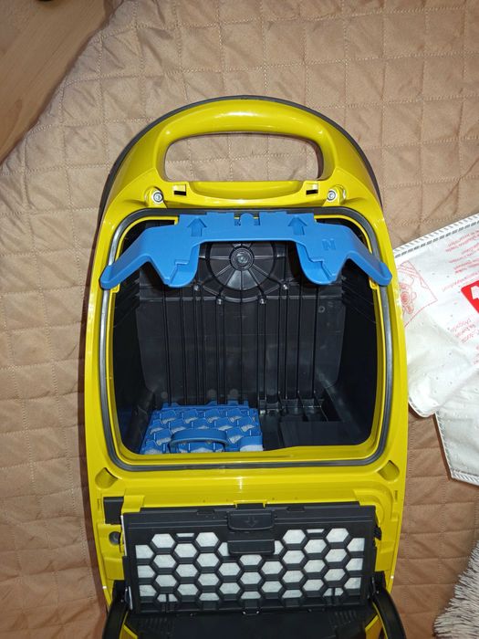 Прахосмукачка Miele Complete C3 Flex