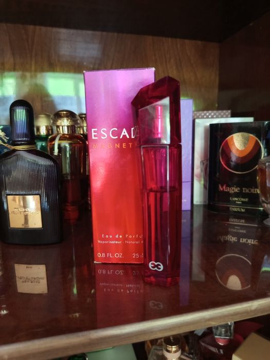 Парфюм продам...