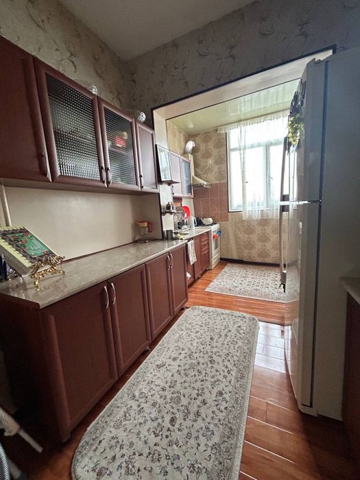 3 xona uy sotiladi hamma mebel texnika uy jihozi bn