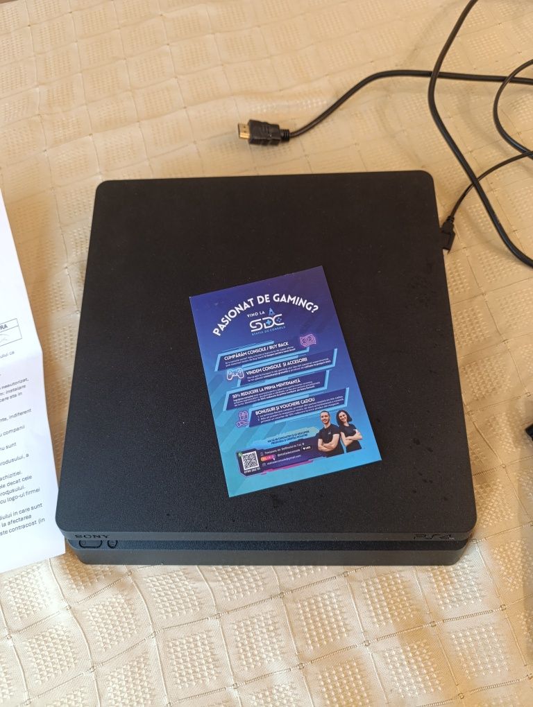 Vând PS4 slim 1tb controller garanție și Joc GTA v