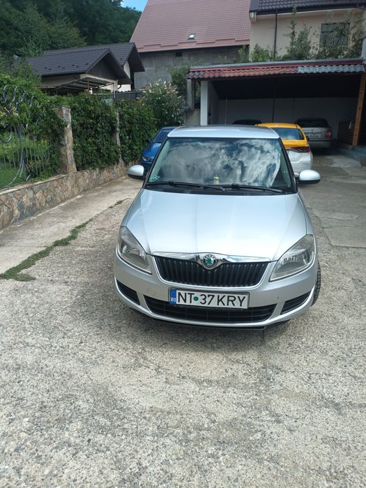 Skoda fabia 2 kombi 2011 12 benzină + gpl mașina o vedeți la fața locu