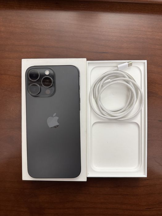 iPhone 15 Pro max, 256gb.