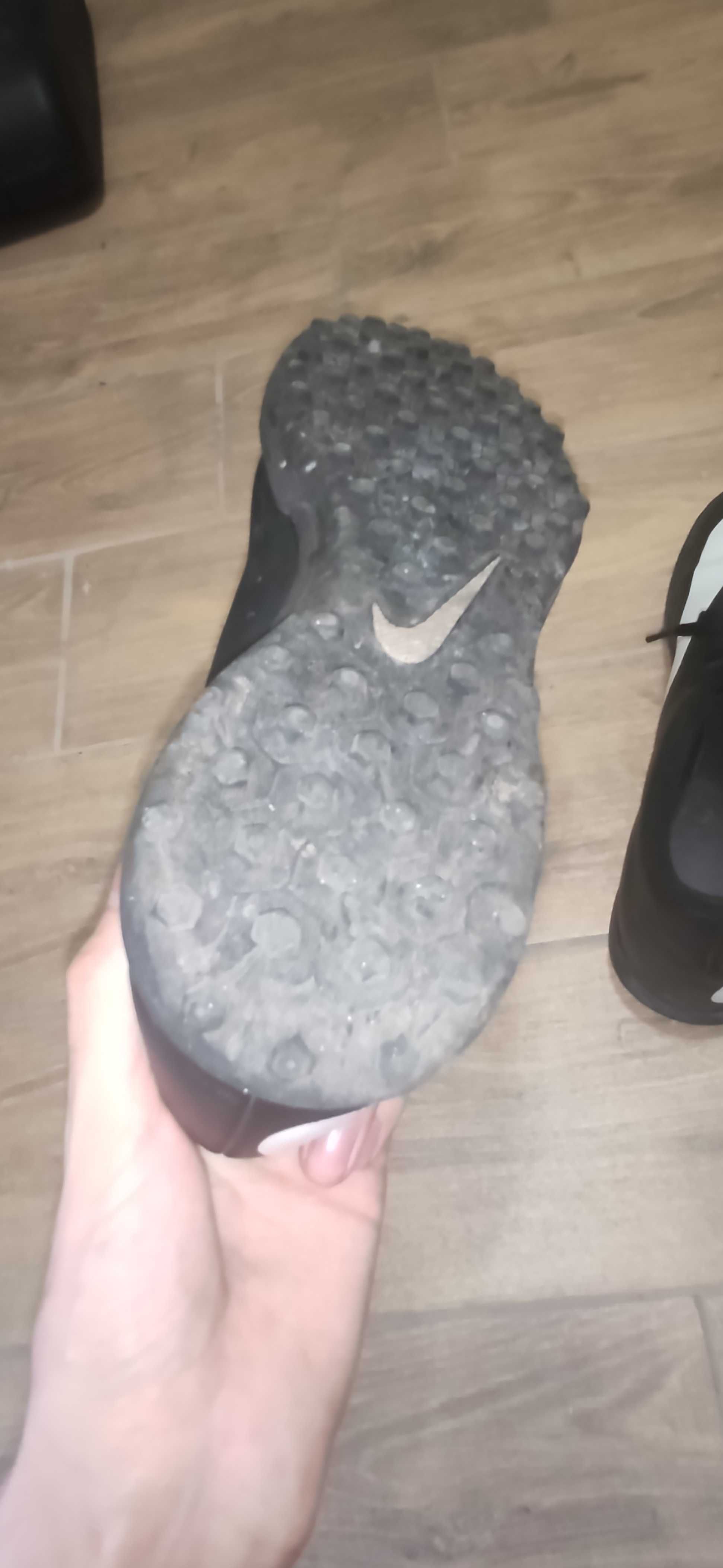 Бутонки Маратонки Найк Nike за футбол ползвани, запазени