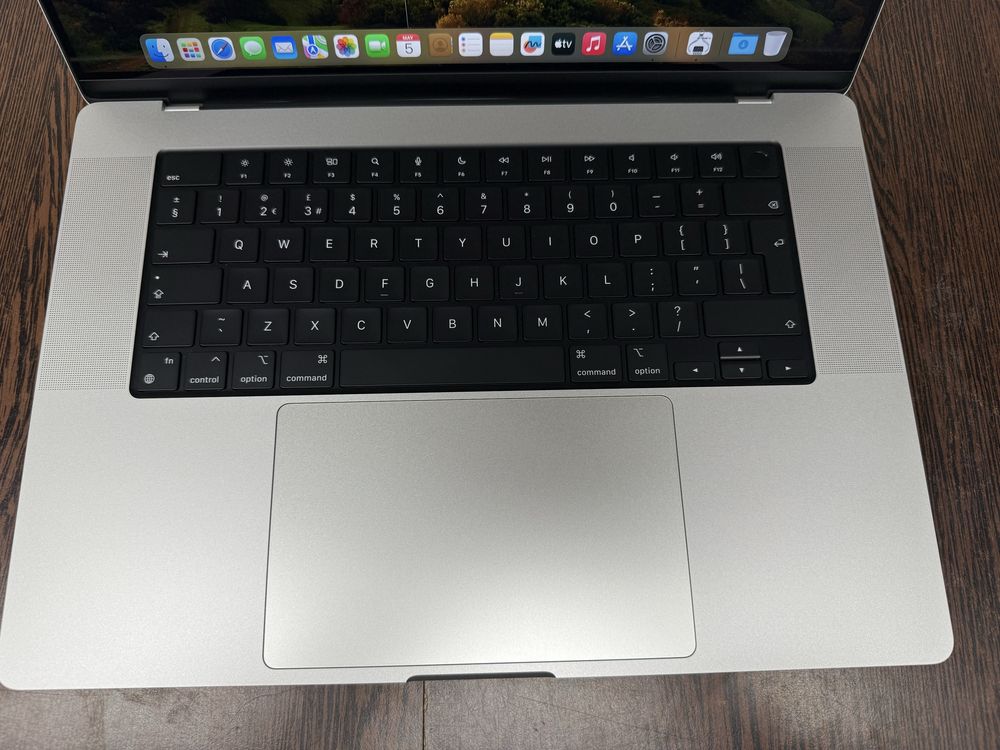Apple Macbook Pro 16 (2023), M2 Max, 32 Gb RAM, 1 Tb SSD, Silver