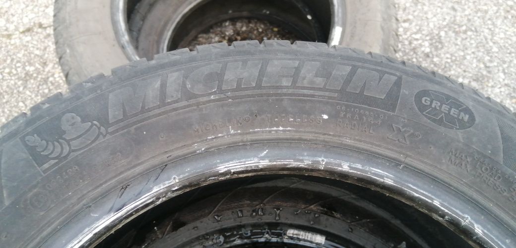 Гуми 185 60 15 Мишелин Michelin
 4 броя
Нов внос. Не са нови.
Гаранция