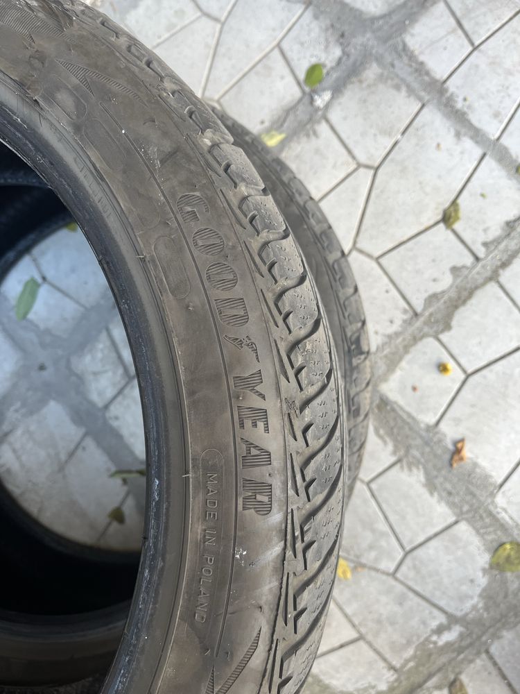 Зимни гуми GOODYEAR 225/45/18 2броя