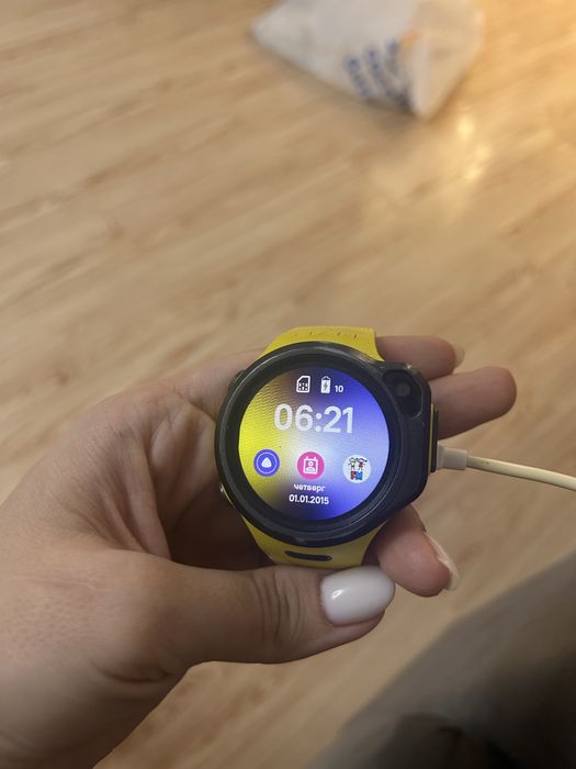 Elari смарт часы детские