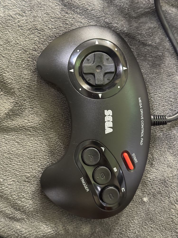 Sega Mega Drive 2 - ретро игрова конзола