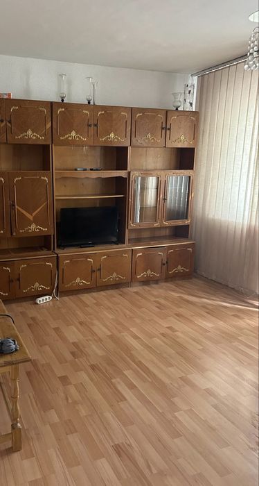 Inchiriez ap 3 camere
