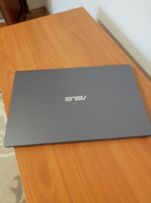 Asus перфектен работи идеално