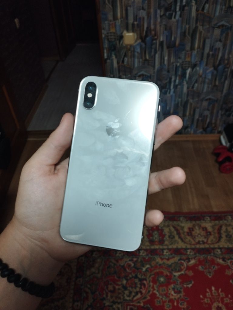 iPhone X 256 ГБ • Аккум 78% • Работает отлично, не вскрывался