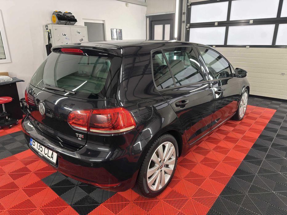 Volkswagen Golf 6 2012, faruri LED, alcantara, dublu climatronic