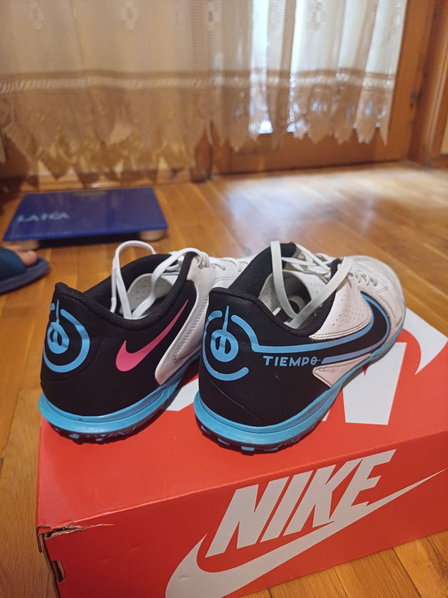 Футболни обувки Nike Tiempo