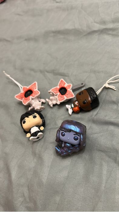 Игрушки из киндера очень странные дела