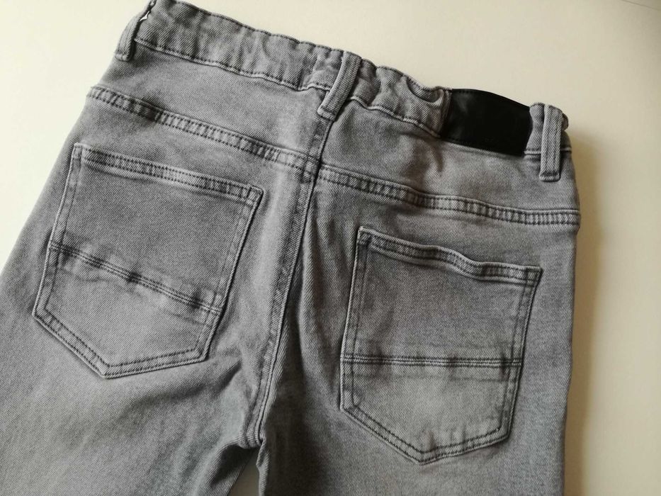 Детски сиви дънки RESERVED - размер 152 см.