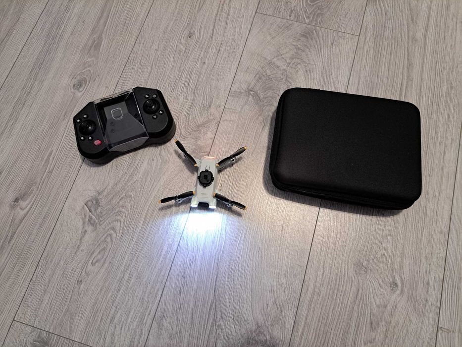 Drona compacta pliabila cu 2 camere si WIFI