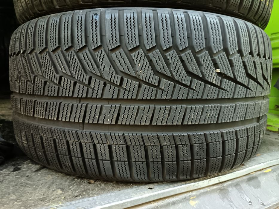Anvelope MS iarna 275 35 19 hankook 7mm.2015