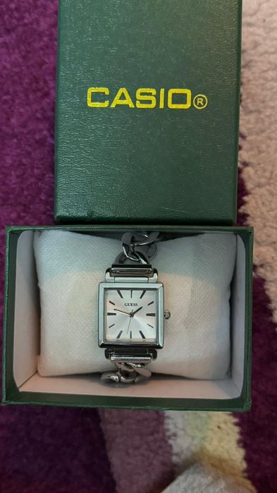 Часы новые крутые