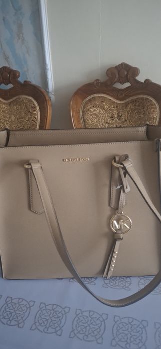 Сумка   'MICHAEL KORS"  новый  оригинал