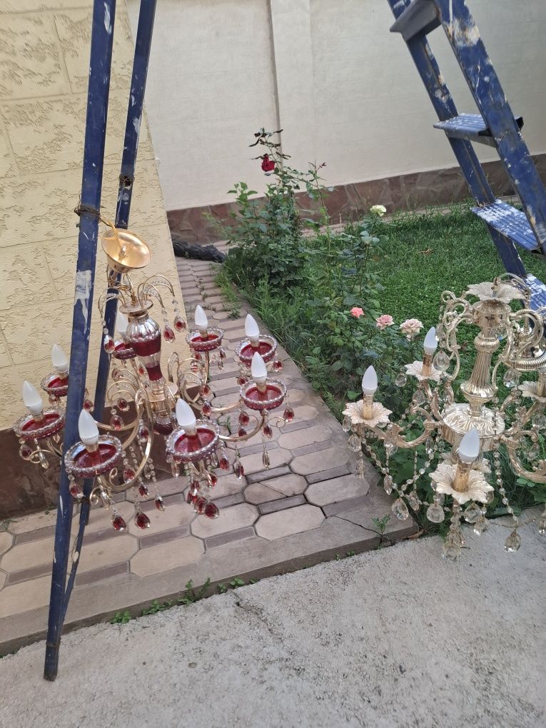Продаю б/у люстры