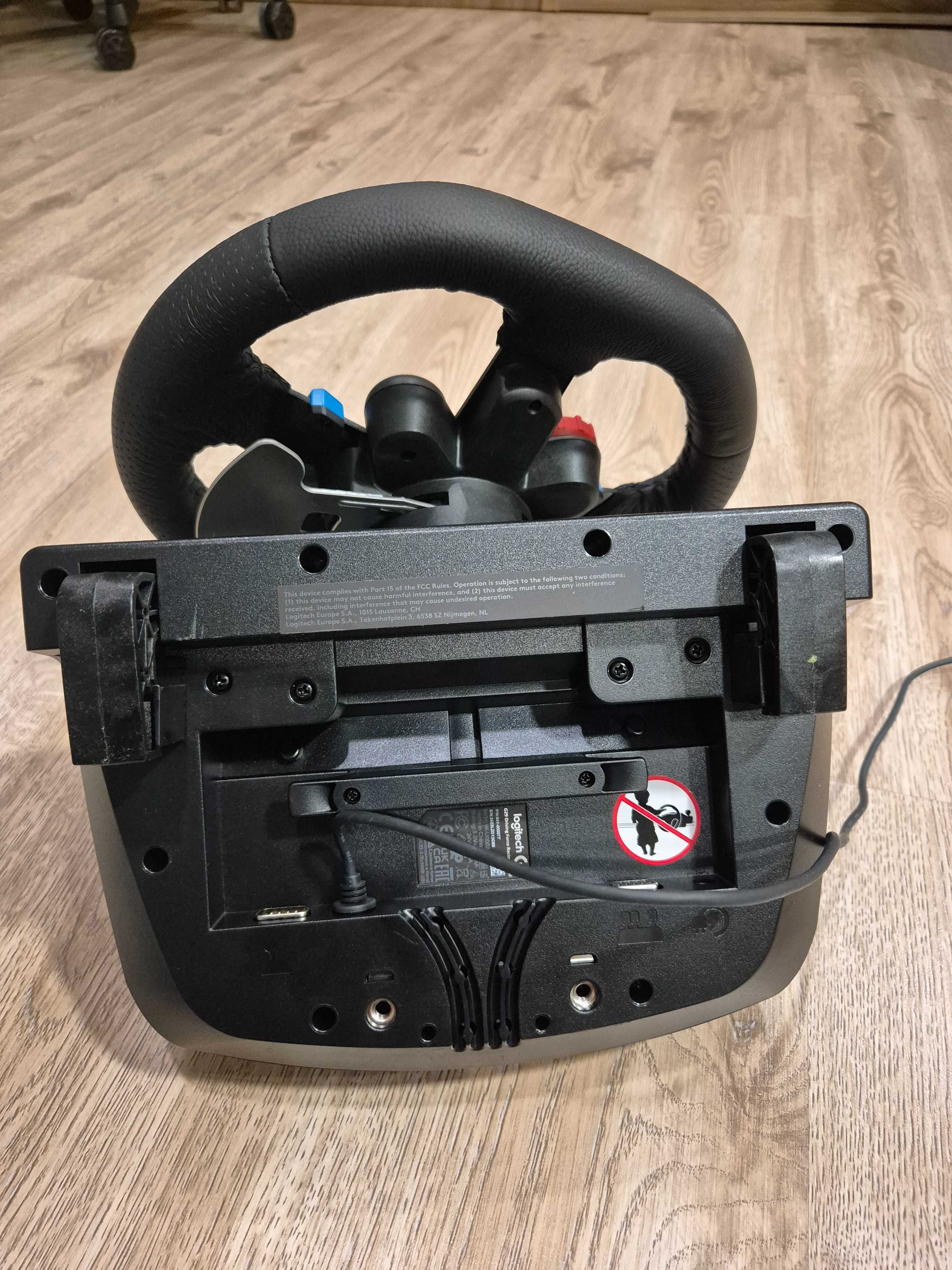 Logitech G29 волан с скоростен лост.