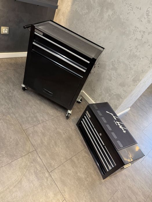 John barber and sons//Шкаф за барбър, фризьор или татуист