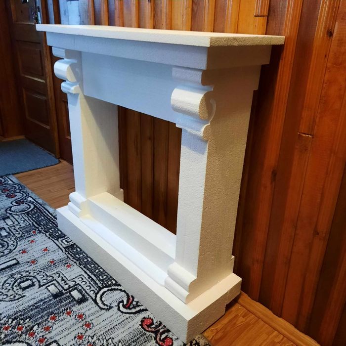 Rama semineu decorativ din polistiren