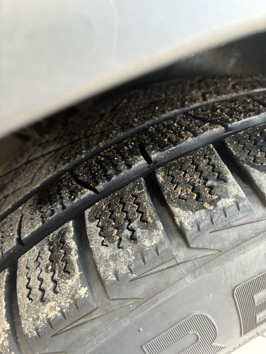 Jante BMW cu anvelope iarna 225/55 r16