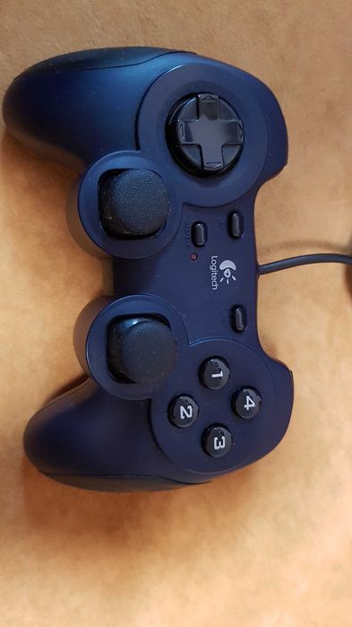 Gamepad Logitech Dual Action