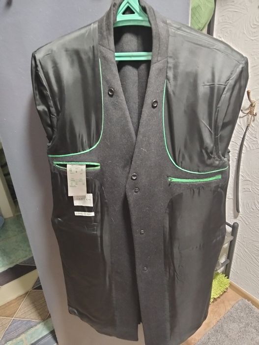 Продам пальто хорошее новое