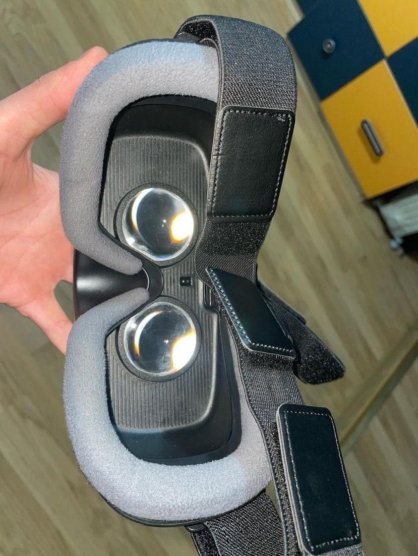 Samsung Gear VR R-325(fără controller)