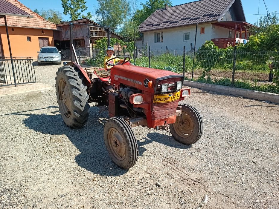 Tractor Mase Ferguson 130