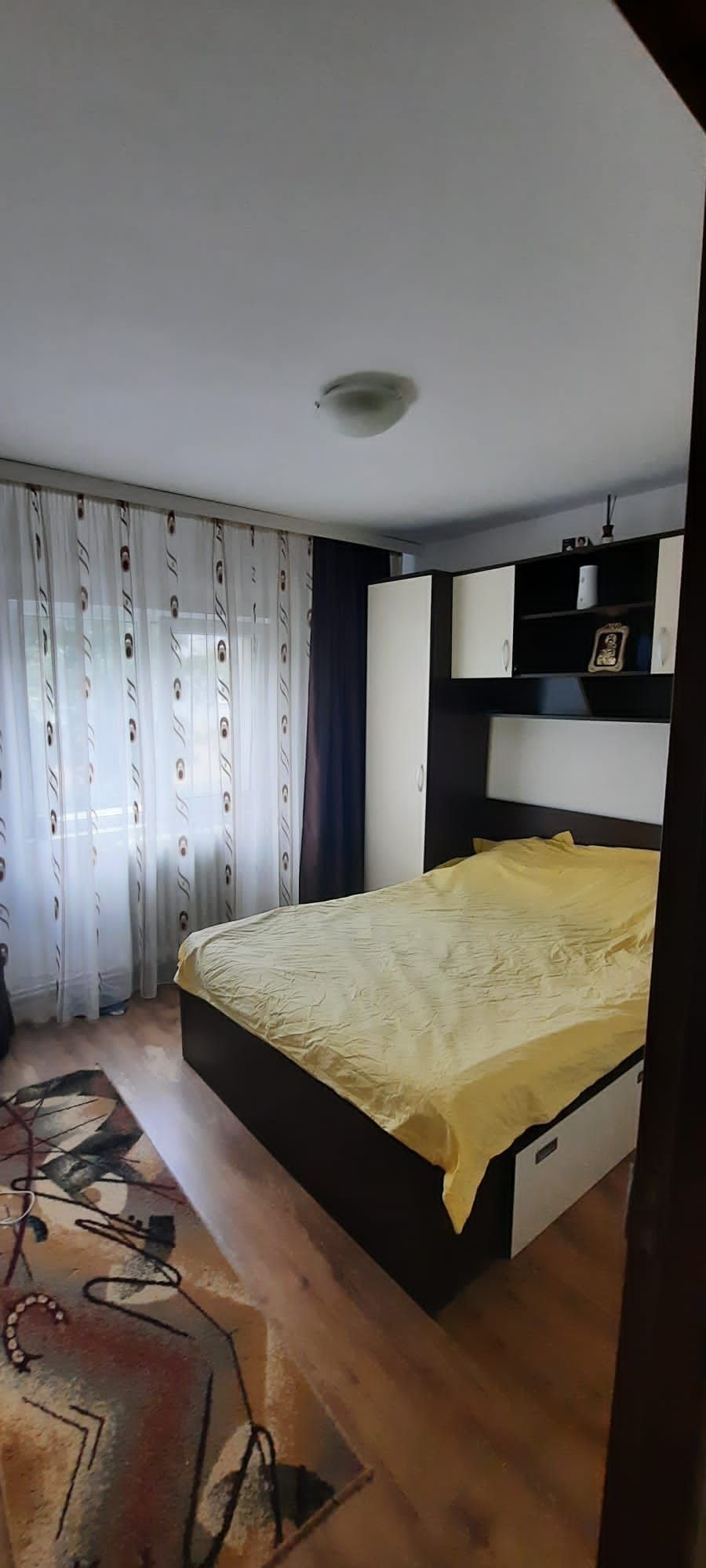 Vand apartament 4 camere