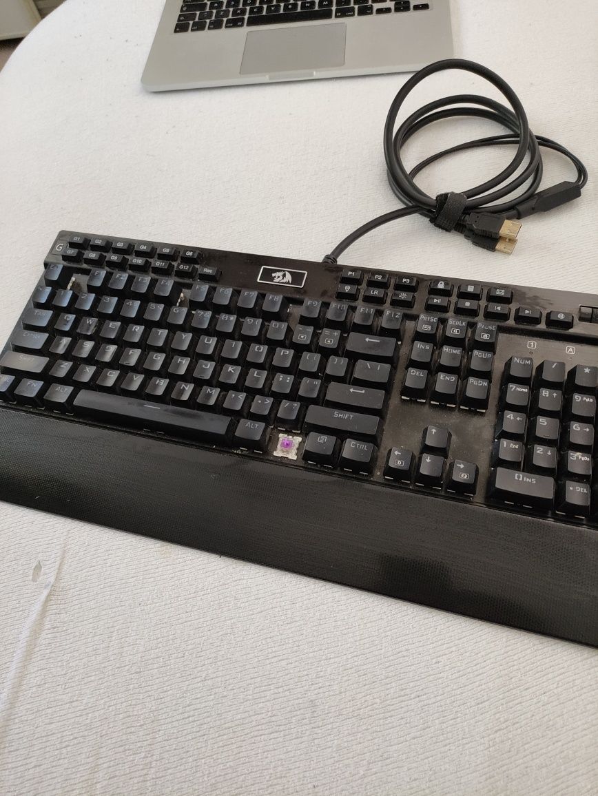 Tastatura Redragon Yama K550