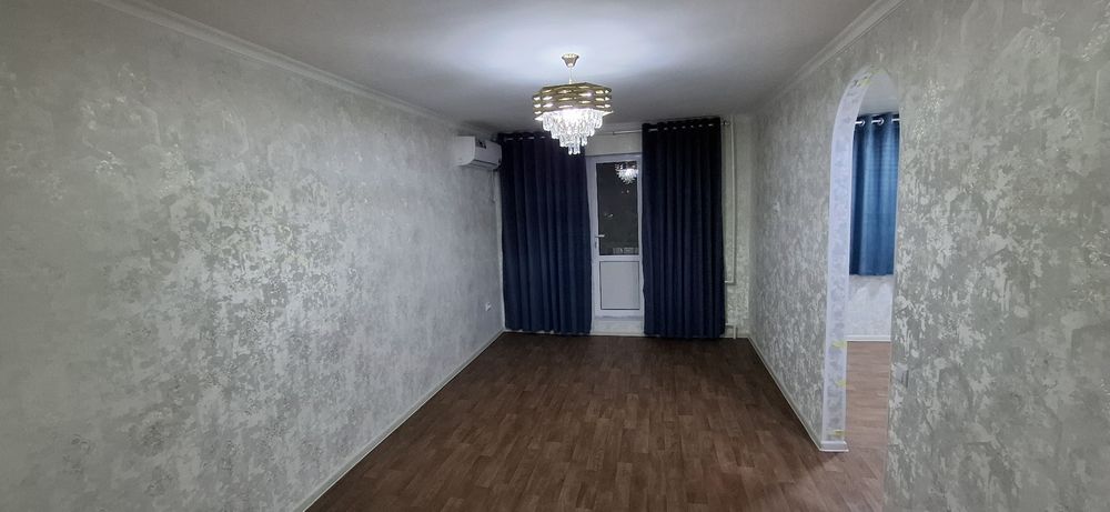 1 xonali kvartira sotiladi